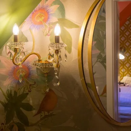 The Henry Self Check-in