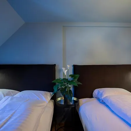 The Henry Self Check-in