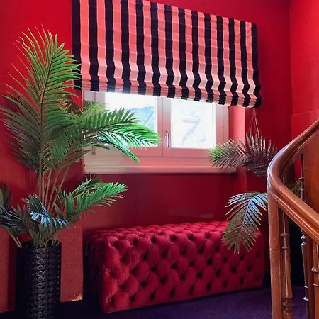 The Henry Self Check-in Zurich