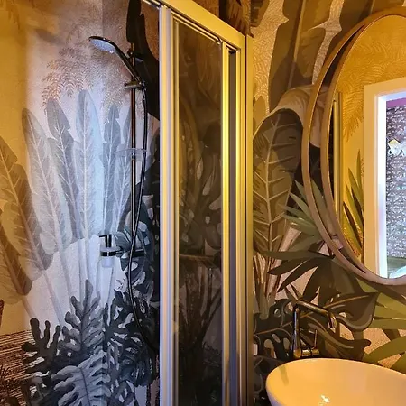 The Henry Self Check-in