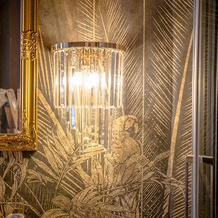 The Henry Self Check-in Zurich