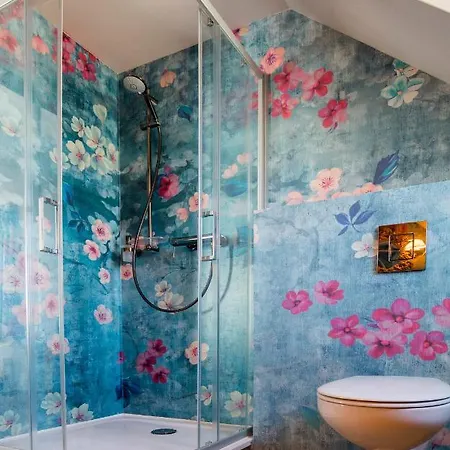 The Henry Self Check-in Zurich