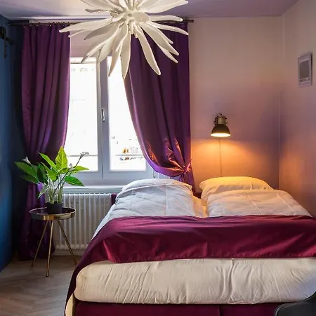 The Henry Self Check-in