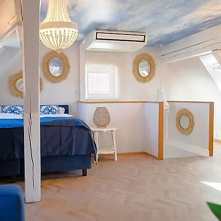 The Henry Self Check-in Apart Otel