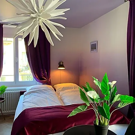 The Henry Self Check-in Apart Otel 3*