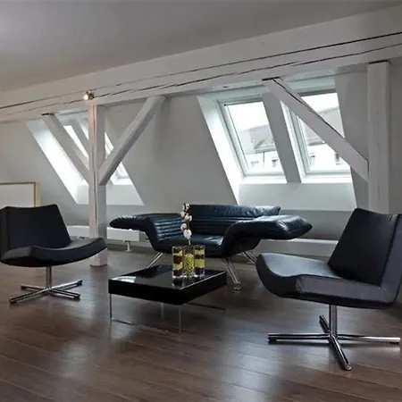 The Henry Self Check-in Appart hôtel