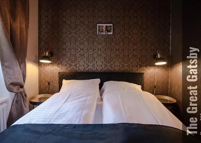 The Henry Self Check-in