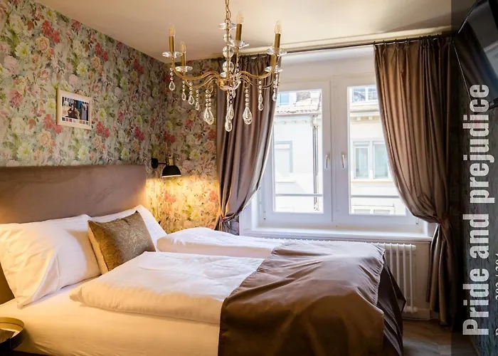 The Henry Self Check-in 3*