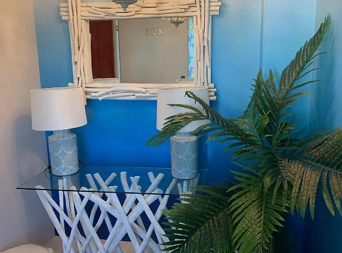 The Henry Self Check-in Aparthotel 3*