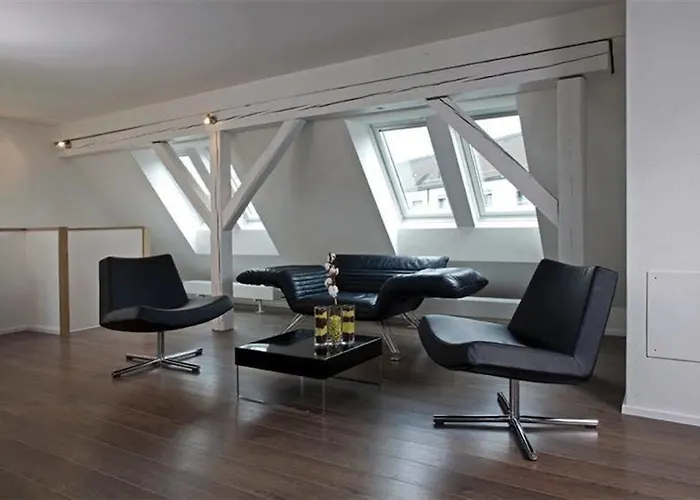 The Henry Self Check-in Aparthotel