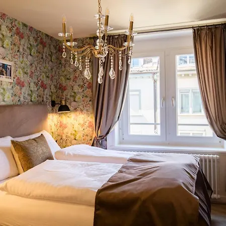 The Henry Self Check-in 3*