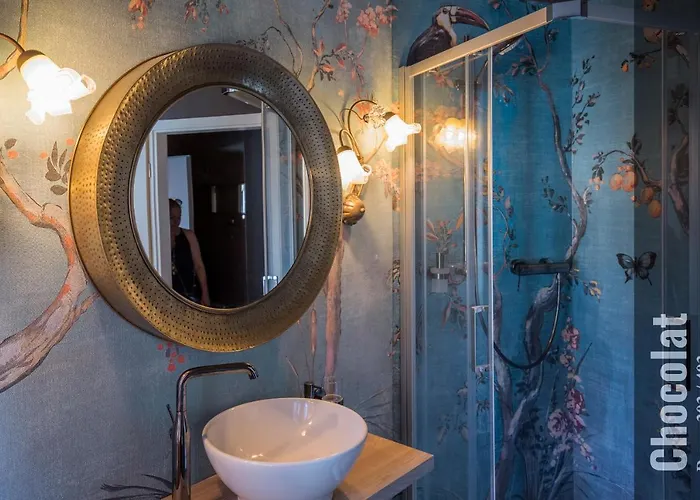 The Henry Self Check-in