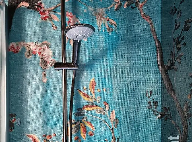 The Henry Self Check-in 3*