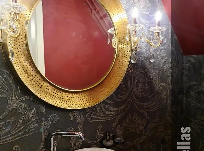 The Henry Self Check-in Aparthotel